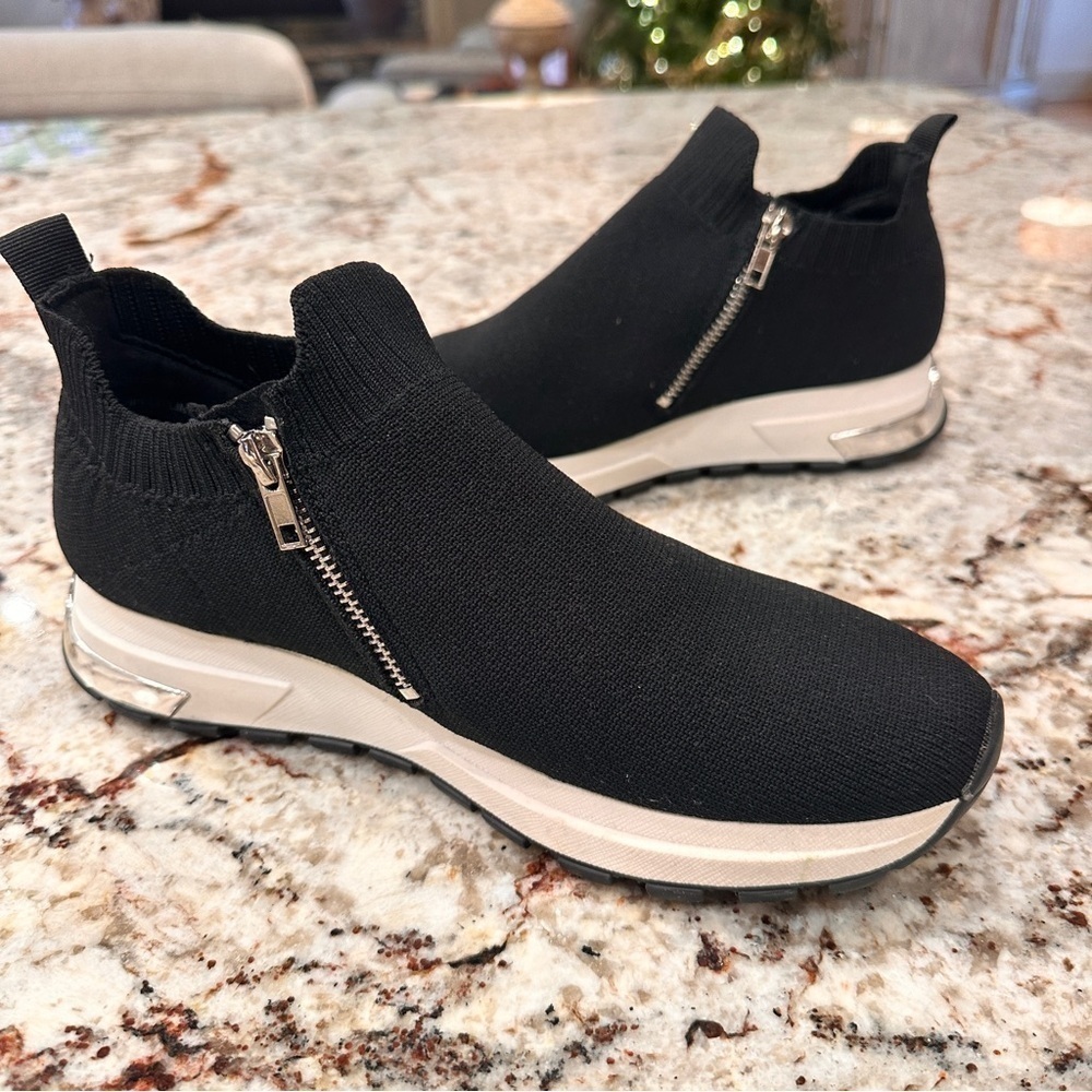 Steve Madden Shoes Womens 9 Black Ankle Zip Sneakers Athleisure Athletic Gym